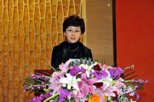 太标集团董事长_国岳集团董事长夫妻照