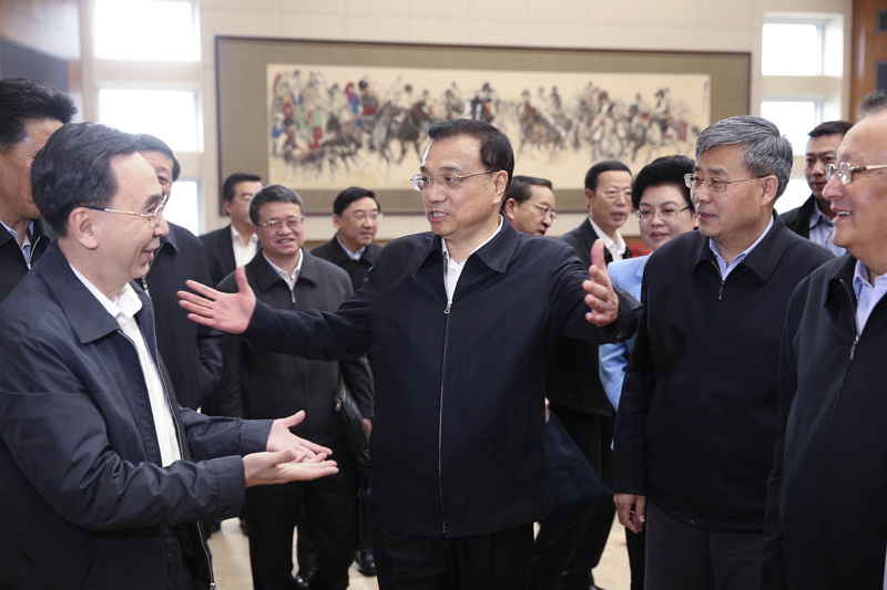 4月11日，中共中央政治局常委、国务院总理李克强主持召开国务院专题座谈会，研究全面实施营改增相关问题，听取部分省份意见，部署下一步工作。