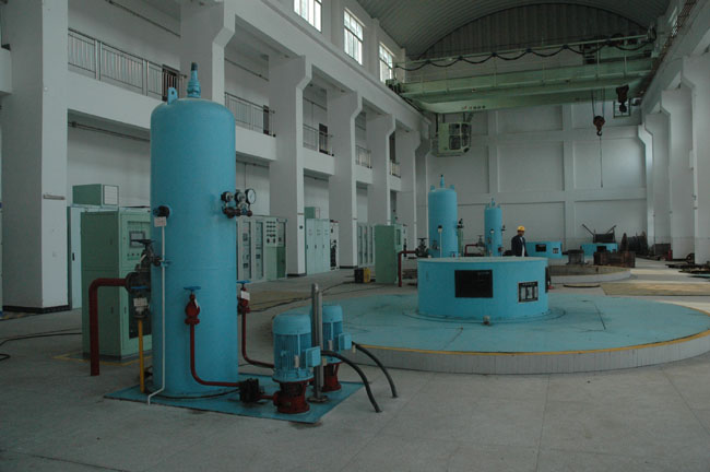 水库发电机组.jpg